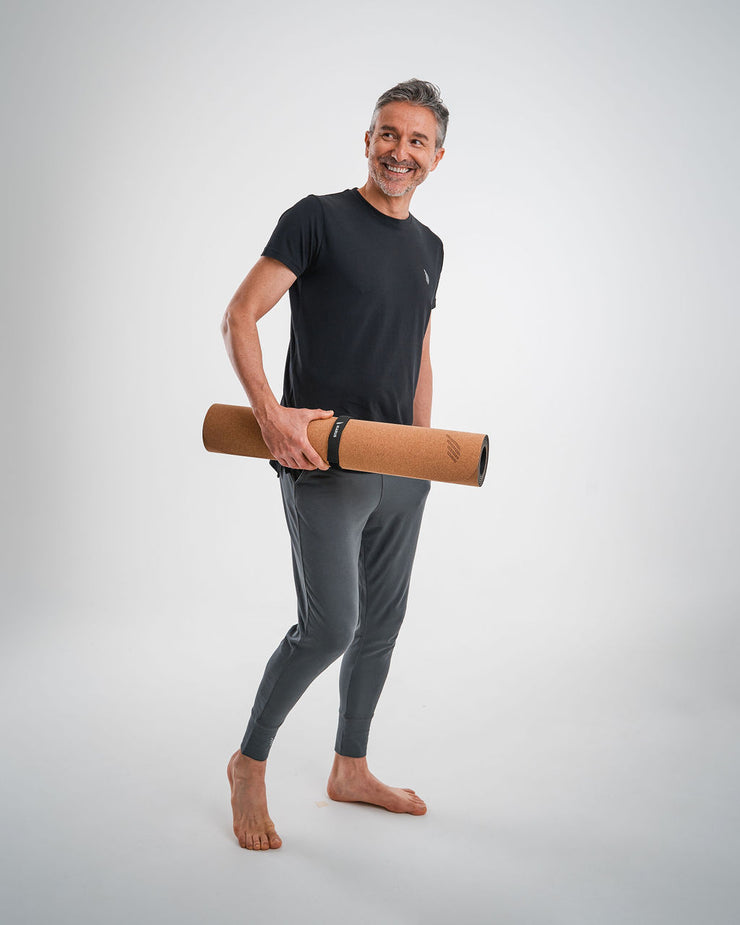 IKARUS Yoga & Sport T-Shirt Herren, Unisex schwarz nachhaltige Materialien Lifestyle Yogamatte