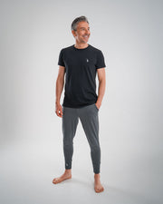 Frontansicht IKARUS Yoga & Sport T-Shirt Herren, Unisex schwarz nachhaltige Materialien